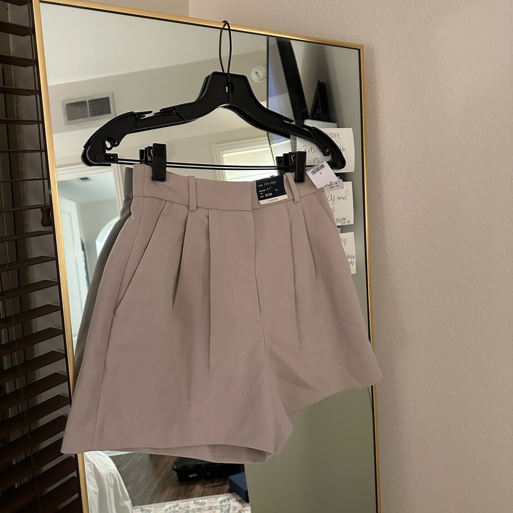 American Eagle Outfitters High Waist Cream Shorts